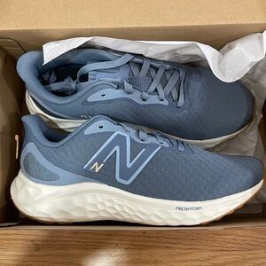 New Balance Women’s Size 8